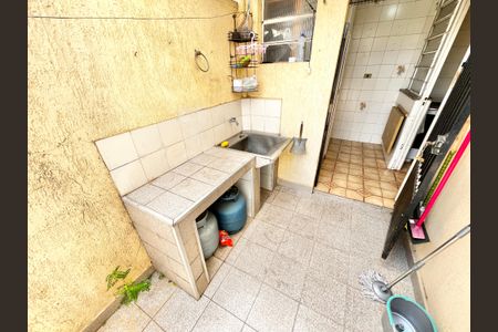 Casa à venda com 116m², 2 quartos e 2 vagas