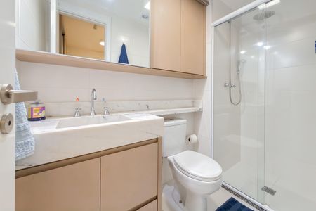 Apartamento para alugar com 67m², 2 quartos e 2 vagasBanheiro da Suíte