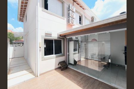 Casa de condomínio à venda com 120m², 3 quartos e 2 vagas