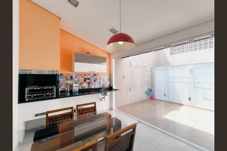 Casa de condomínio à venda com 120m², 3 quartos e 2 vagas