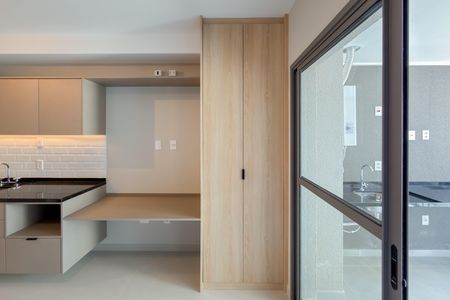 Studio à venda com 30m², 1 quarto e sem vagaArmários