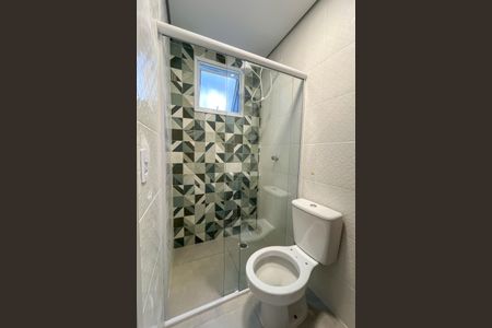 Banheiro de kitnet/studio para alugar com 1 quarto, 28m² em Vila Carolina, São Paulo