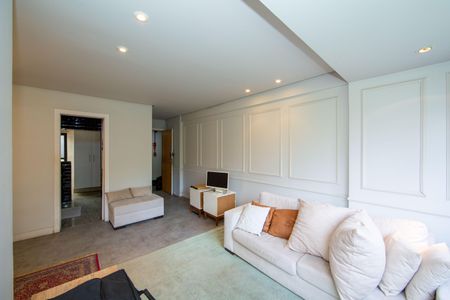 SALA de apartamento para alugar com 2 quartos, 100m² em Belvedere, Belo Horizonte