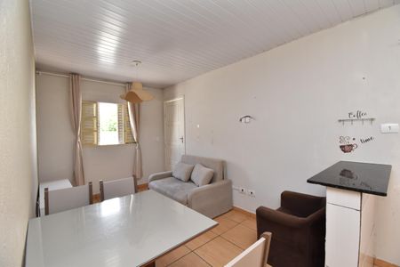 Casa para alugar com 100m², 2 quartos e 3 vagasSala