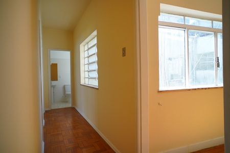 Apartamento à venda com 120m², 3 quartos e sem vaga Apartamento à venda com 120m², 3 quartos e sem vagaCorredor