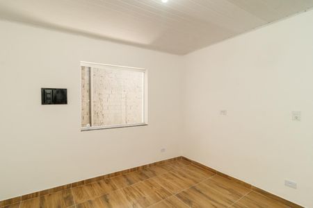 Quarto de casa para alugar com 1 quarto, 40m² em Vila Paiva, São Paulo