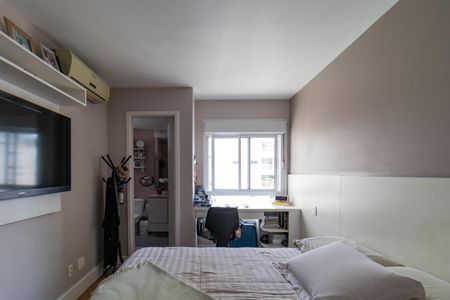 Apartamento à venda com 84m², 3 quartos e 2 vagas Apartamento à venda com 84m², 3 quartos e 2 vagasSuíte