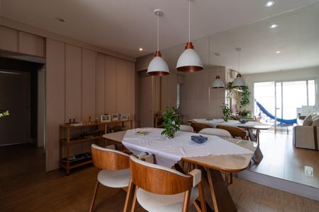 Apartamento à venda com 84m², 3 quartos e 2 vagas Apartamento à venda com 84m², 3 quartos e 2 vagasSala de Jantar