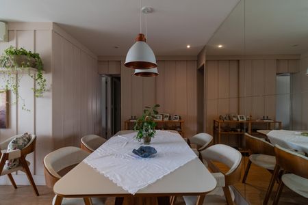Apartamento à venda com 84m², 3 quartos e 2 vagas Apartamento à venda com 84m², 3 quartos e 2 vagasSala de Jantar