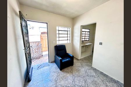 Sala de casa para alugar com 1 quarto, 40m² em Vila Rosalia, Guarulhos