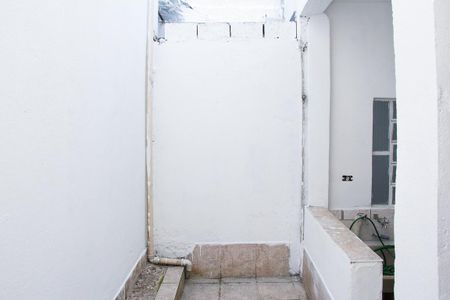 Casa 2 - Área de serviço de casa para alugar com 2 quartos, 125m² em Jardim Iva, São Paulo