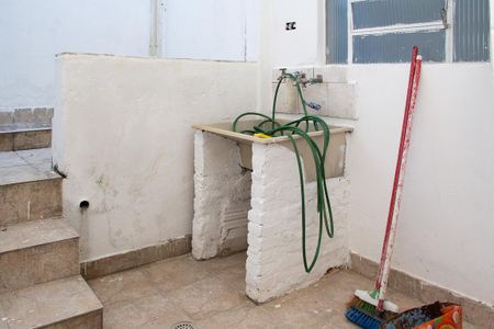 Casa 2 - Área de serviço de casa para alugar com 2 quartos, 125m² em Jardim Iva, São Paulo