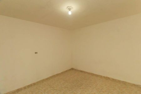 Quarto de casa para alugar com 1 quarto, 125m² em Jardim Iva, São Paulo