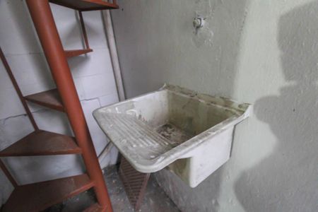 Área de serviço de casa para alugar com 1 quarto, 125m² em Jardim Iva, São Paulo