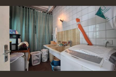 Casa para alugar com 221m², 3 quartos e 6 vagasLavanderia