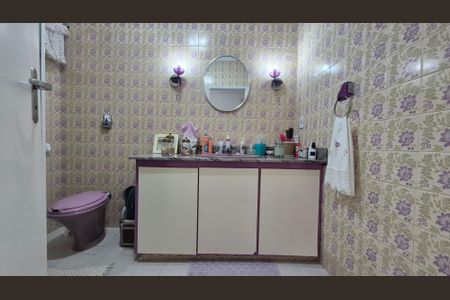 Casa para alugar com 221m², 3 quartos e 6 vagasBanheiro