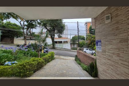 Casa para alugar com 221m², 3 quartos e 6 vagasFachada