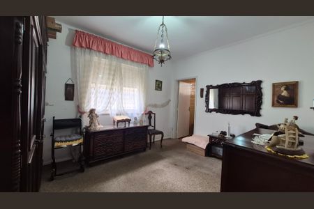 Casa para alugar com 221m², 3 quartos e 6 vagasSuíte