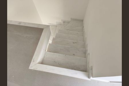 Apartamento à venda com 179m², 3 quartos e 2 vagasEscada