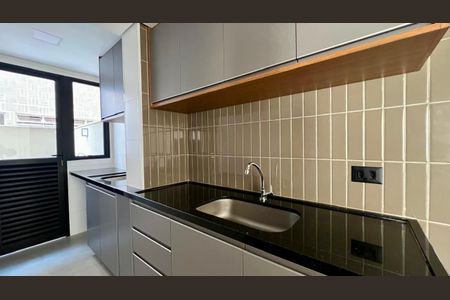 Apartamento à venda com 103m², 2 quartos e 2 vagasCozinha