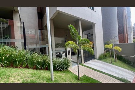 Apartamento à venda com 103m², 2 quartos e 2 vagasfachada