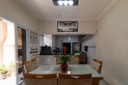 Casa à venda com 126m², 2 quartos e 2 vagasCopa