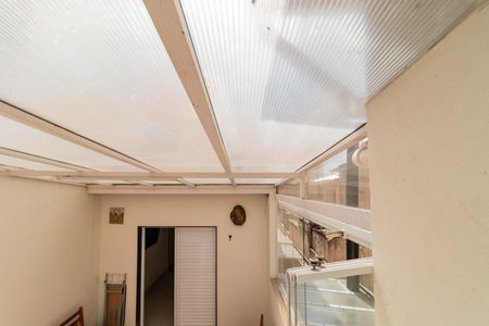 Casa à venda com 126m², 2 quartos e 2 vagasEscritório