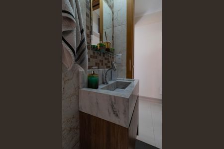 Casa à venda com 126m², 2 quartos e 2 vagasLavabo