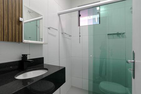 Casa para alugar com 100m², 2 quartos e 2 vagas Casa para alugar com 100m², 2 quartos e 2 vagasBanheiro