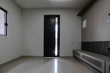 Casa para alugar com 100m², 2 quartos e 2 vagas Casa para alugar com 100m², 2 quartos e 2 vagasSala