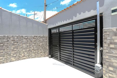 Casa para alugar com 100m², 2 quartos e 2 vagas Casa para alugar com 100m², 2 quartos e 2 vagasGaragem