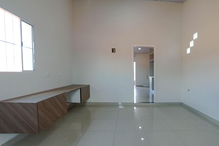 Casa para alugar com 100m², 2 quartos e 2 vagas Casa para alugar com 100m², 2 quartos e 2 vagasLiving