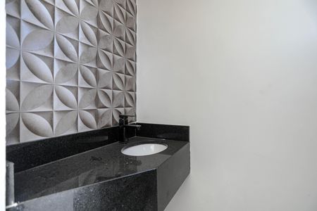 Casa para alugar com 100m², 2 quartos e 2 vagas Casa para alugar com 100m², 2 quartos e 2 vagasBanheiro de Serviço