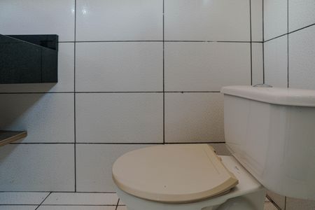 Casa para alugar com 100m², 2 quartos e 2 vagas Casa para alugar com 100m², 2 quartos e 2 vagasBanheiro da Suíte