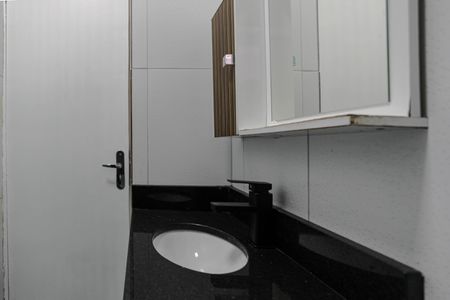 Casa para alugar com 100m², 2 quartos e 2 vagas Casa para alugar com 100m², 2 quartos e 2 vagasBanheiro