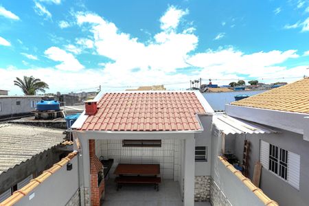Casa para alugar com 100m², 2 quartos e 2 vagas Casa para alugar com 100m², 2 quartos e 2 vagasVista - Living