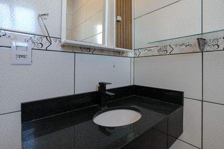 Casa para alugar com 100m², 2 quartos e 2 vagas Casa para alugar com 100m², 2 quartos e 2 vagasBanheiro da Suíte