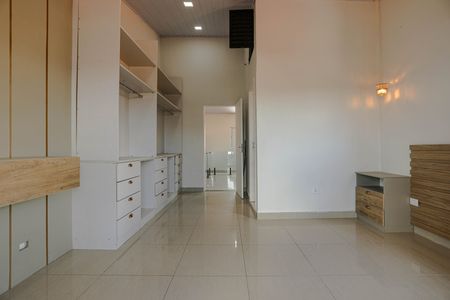 Casa para alugar com 100m², 2 quartos e 2 vagas Casa para alugar com 100m², 2 quartos e 2 vagasSuíte