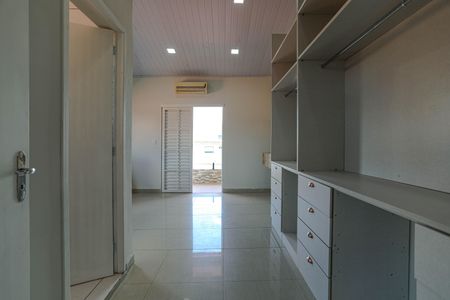 Casa para alugar com 100m², 2 quartos e 2 vagas Casa para alugar com 100m², 2 quartos e 2 vagasSuíte