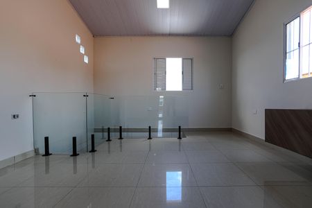 Casa para alugar com 100m², 2 quartos e 2 vagas Casa para alugar com 100m², 2 quartos e 2 vagasLiving