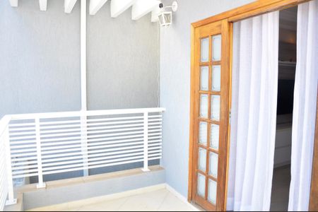 Casa para alugar com 230m², 3 quartos e 5 vagasDetalhe - Varanda da Sala