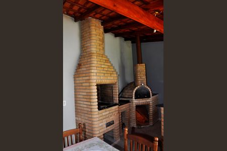 Casa para alugar com 230m², 3 quartos e 5 vagasDetalhe - Churrasqueira