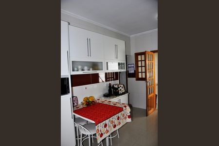 Casa para alugar com 230m², 3 quartos e 5 vagasDetalhe - Cozinha