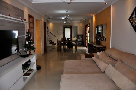 Casa para alugar com 230m², 3 quartos e 5 vagasDetalhe - Sala