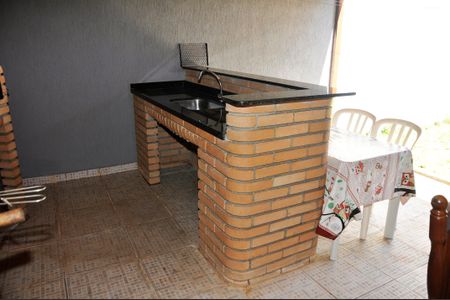 Casa para alugar com 230m², 3 quartos e 5 vagasDetalhe - Churrasqueira