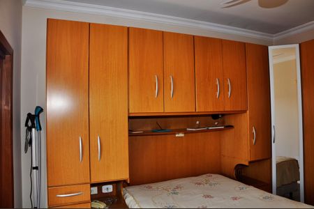 Casa para alugar com 230m², 3 quartos e 5 vagasDetalhe - Quarto 01 com Suíte e Varanda