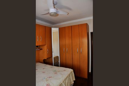 Casa para alugar com 230m², 3 quartos e 5 vagasDetalhe - Quarto 01 com Suíte e Varanda