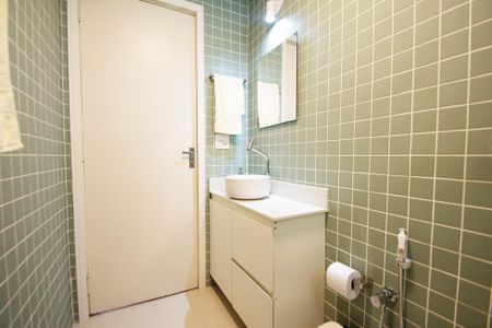 Apartamento para alugar com 120m², 3 quartos e 1 vaga Apartamento para alugar com 120m², 3 quartos e 1 vagabanheiro corredor
