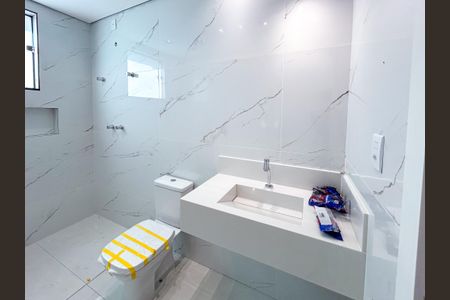 Casa à venda com 290m², 3 quartos e 4 vagasBanheiro Social