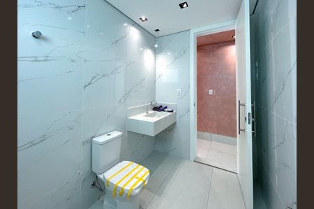 Casa à venda com 290m², 3 quartos e 4 vagasBanheiro Social